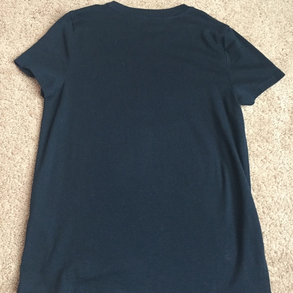 Abercrombie Kids Navy Blue Tee-shirt - Picture 3 of 3
